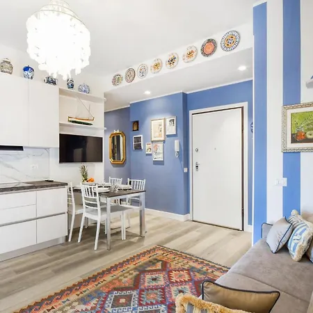 2 Bedroom Awesome Apartment In Chiavari Апартаменты *