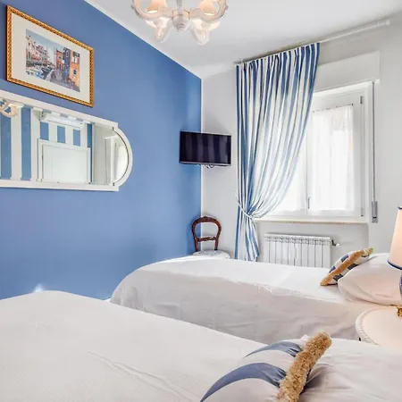 Апартаменты 2 Bedroom Awesome Apartment In Chiavari
