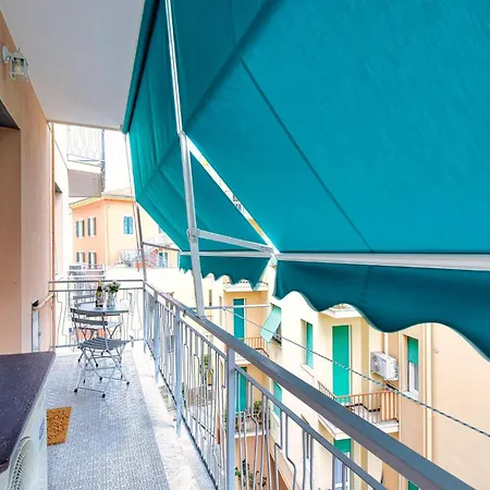 2 Bedroom Awesome Apartment In Chiavari Apartment *
