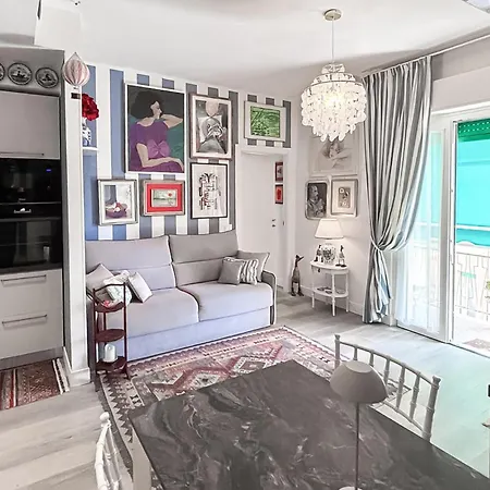 2 Bedroom Awesome In דירה