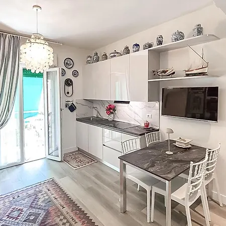 דירה 2 Bedroom Awesome In קיאברי