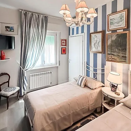 2 Bedroom Awesome In * קיאברי